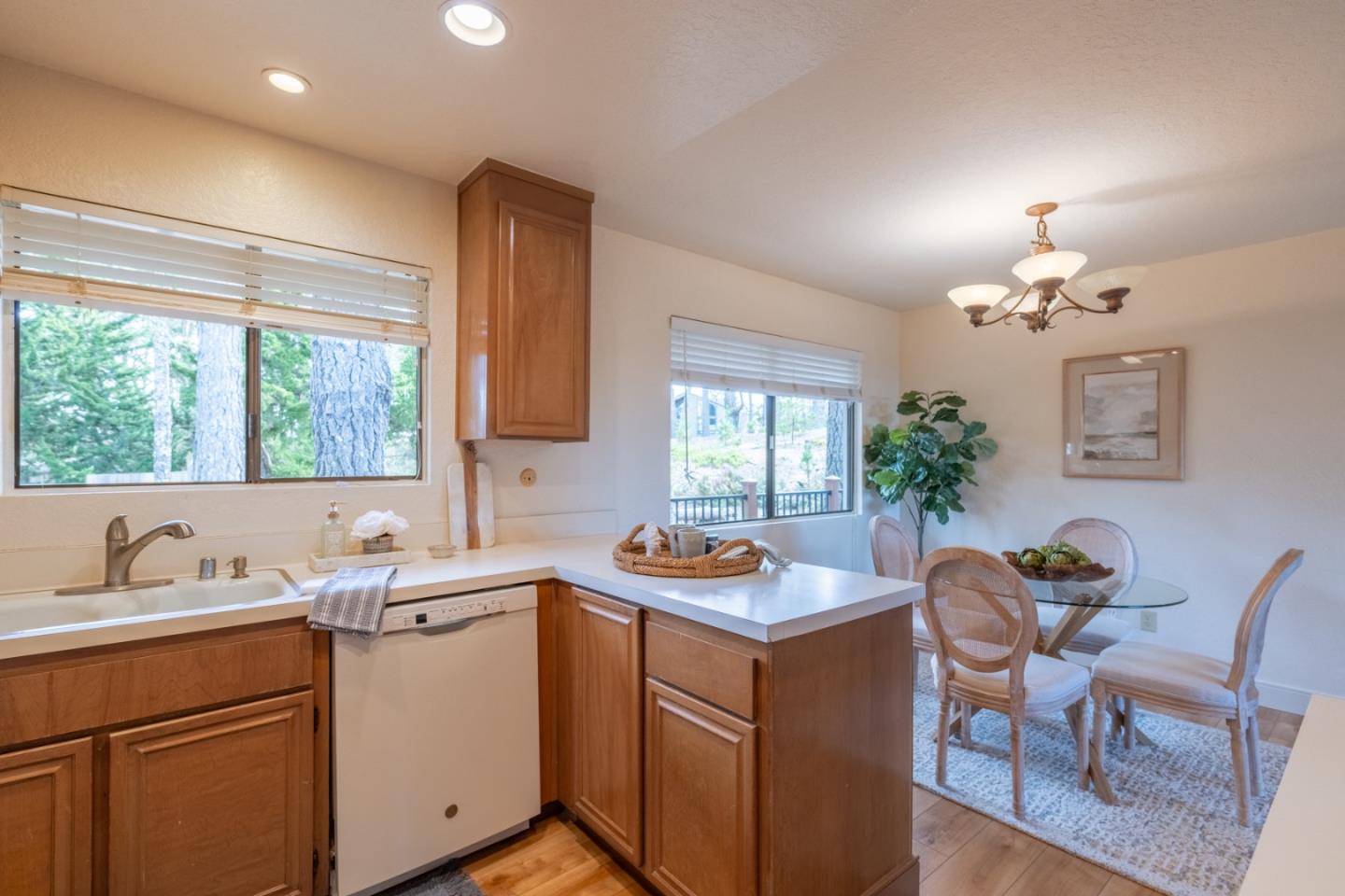250 Forest Ridge Road, Unit 71 Monterey, CA 93940 - Photo 4 of 19 Gallery Image 4