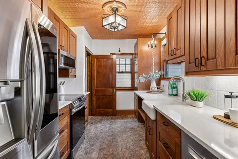 $450,000 | 1870 Beechwood Avenue, St. Paul, MN 55116