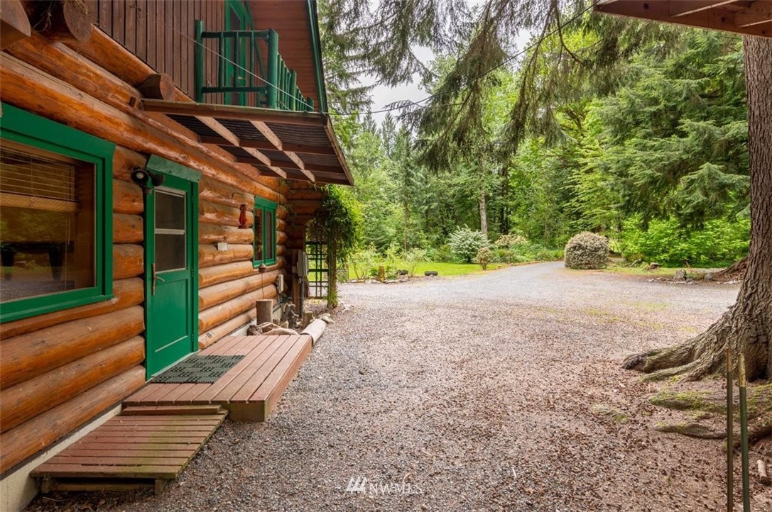 5656 North Fork Road Deming, WA 98244 - Photo 14 of 40