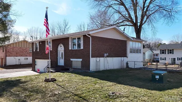 $249,900 | 5827 Barberry Drive, Imperial, MO 63052