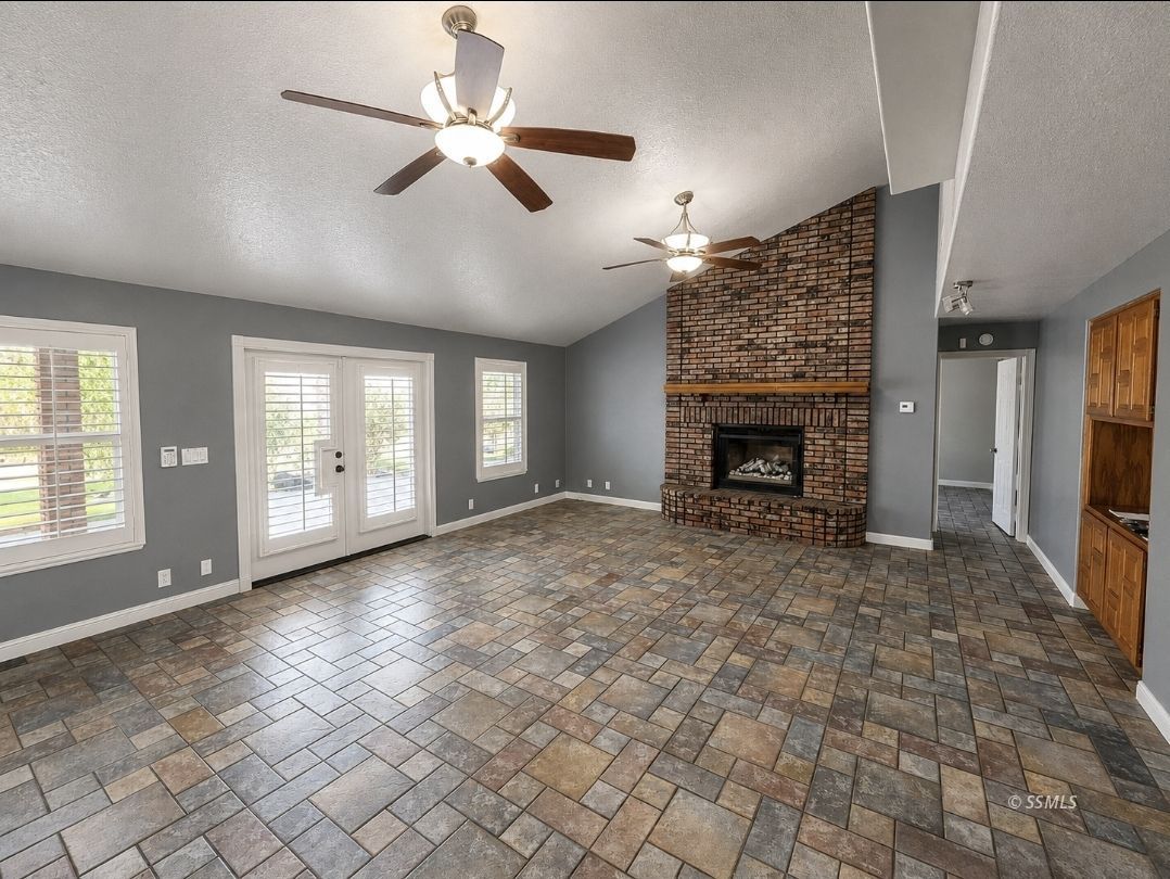 408 Laurkris Court Ridgecrest, CA 93555 - Photo 7 of 47 Gallery Image 7