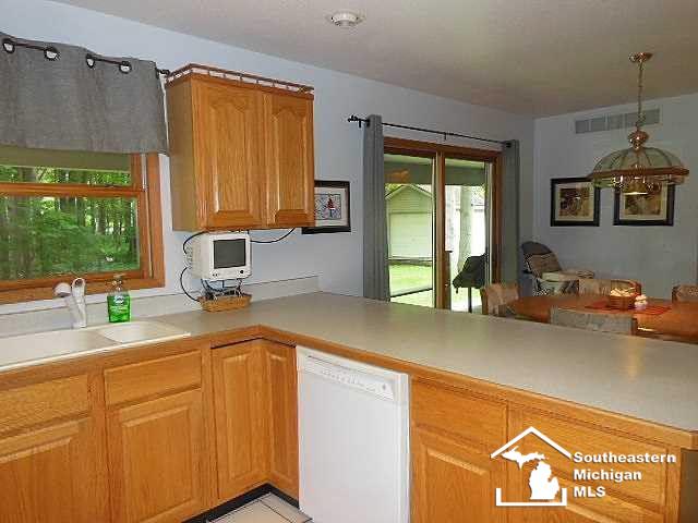 4300 West Erie Road Temperance, MI 48182 - Photo 17 of 25 20441114-16.JPG