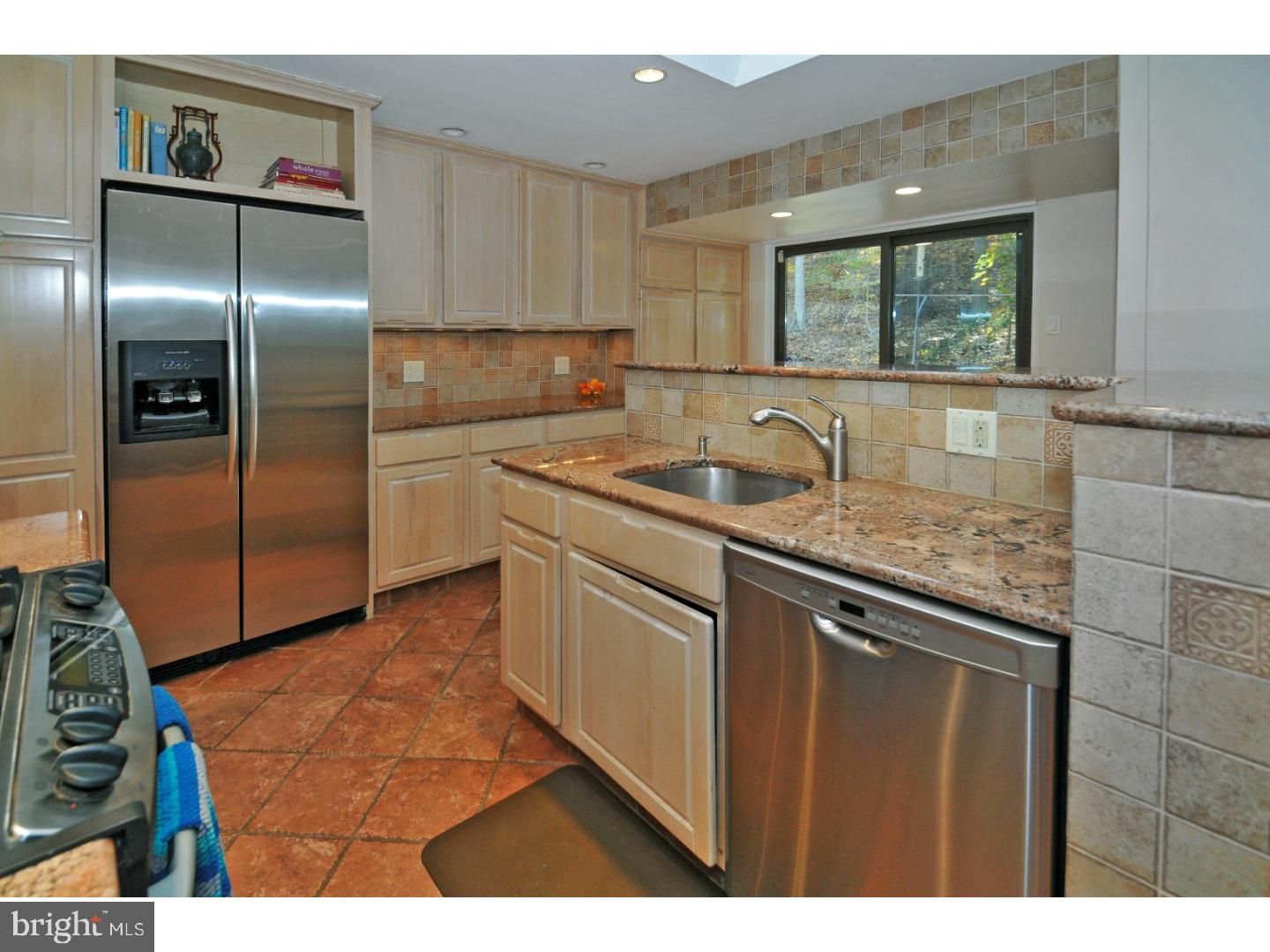 1109 Old Ford Road Huntingdon Valley, PA 19006 - Photo 8 of 25 Kitchen