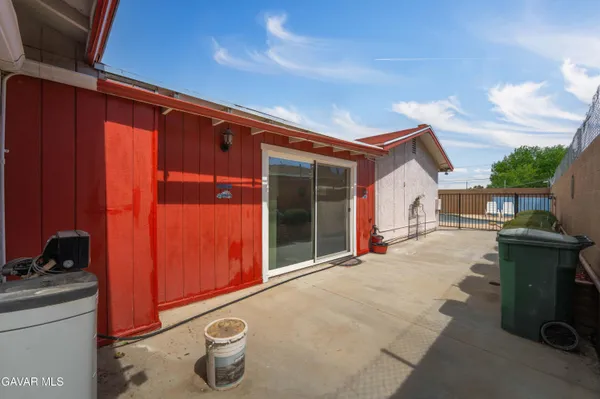 $514,900 | 43318 Fenner Avenue, Lancaster, CA 93536