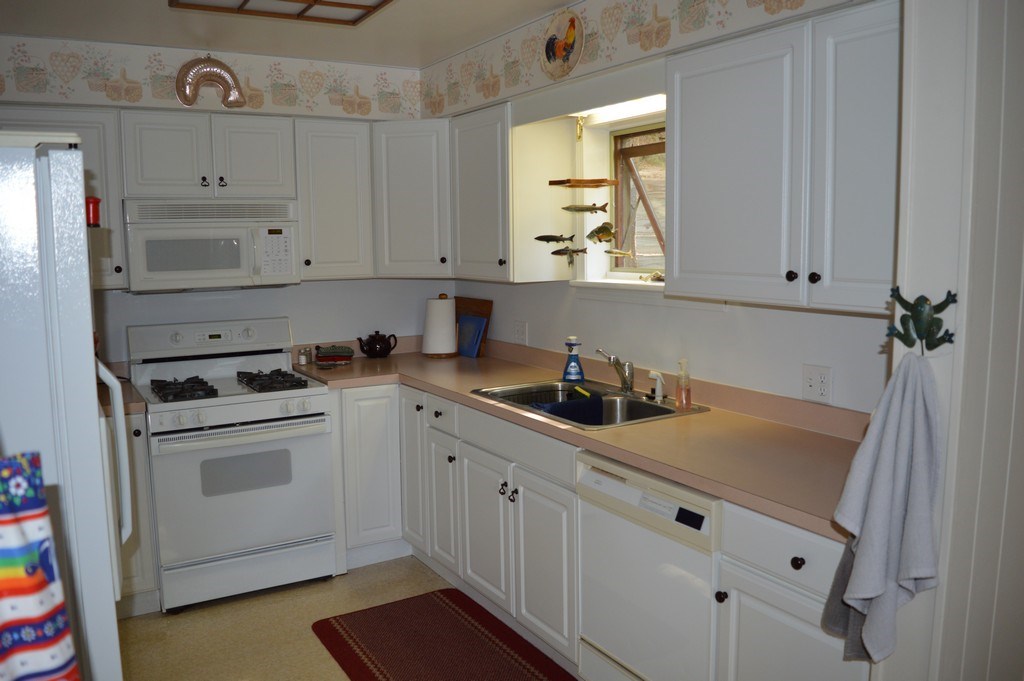8615 Gedman Road Mancelona, MI 49659 - Photo 35 of 55 1838789-36.JPG