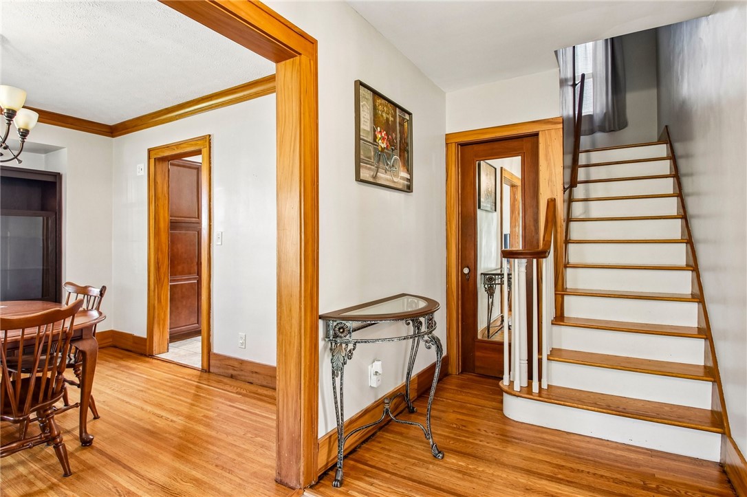 81 Hoover Road Irondequoit, NY 14617 - Photo 6 of 39