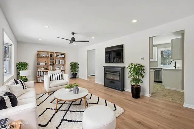 $435,000 | 11 Cedar Street, Sussex, NJ 07461