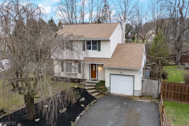 $435,000 | 11 Cedar Street, Sussex, NJ 07461