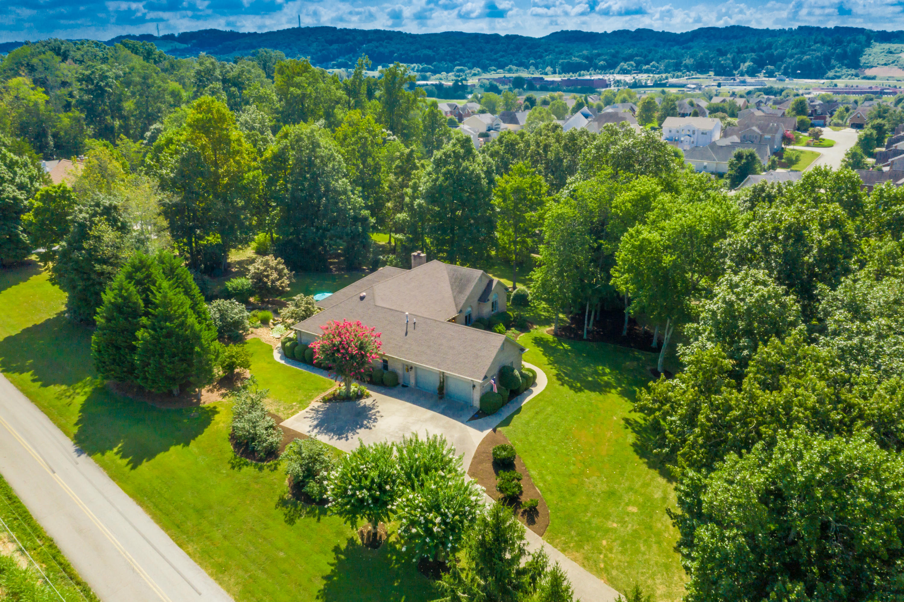 2536 Steele Road Knoxville, TN 37932 - Photo 3 of 40 2536SteeleRd-56