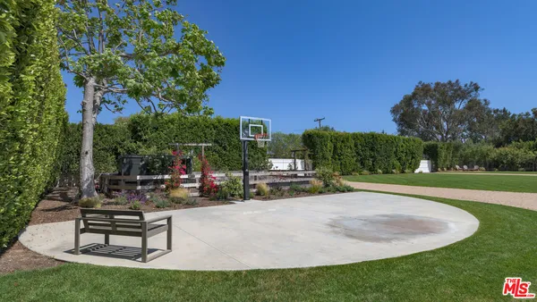 $13,450,000 | 6815 Dume Drive, Malibu, CA 90265