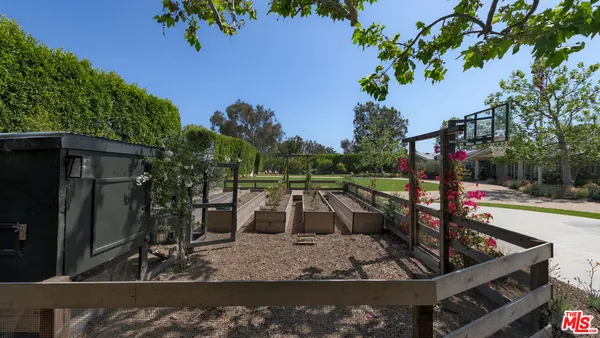 $13,450,000 | 6815 Dume Drive, Malibu, CA 90265