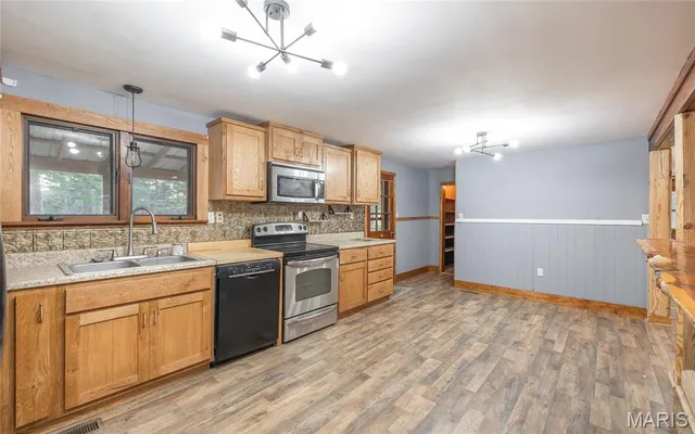 $370,000 | 18480 State Rte O, Rolla, MO 65401