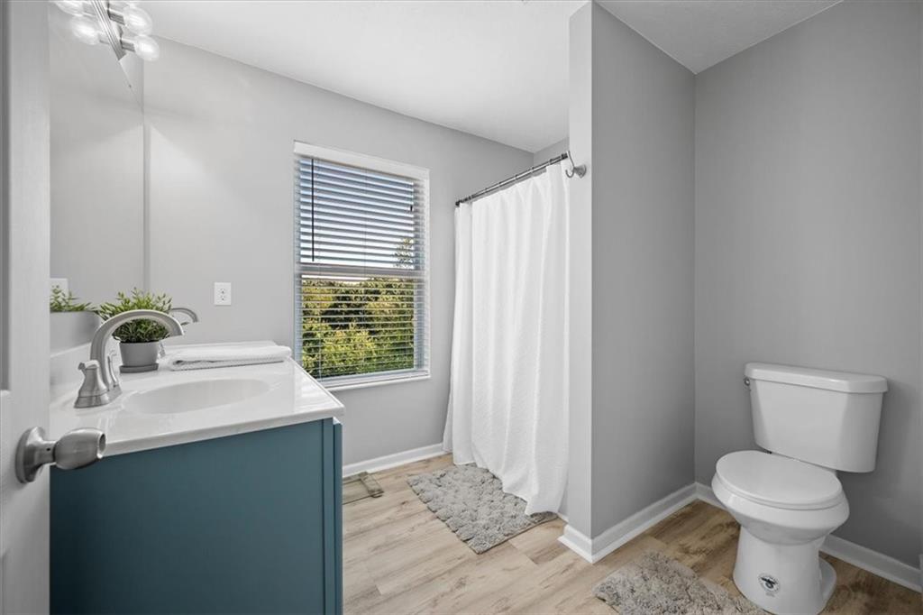 214 Becks Run Road Coraopolis, PA 15108 - Photo 21 of 42 Owner's ensuite