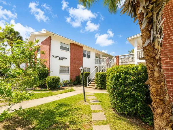 $1,600 | 3100 36th Street North, Unit 21, St. Petersburg, FL 33713