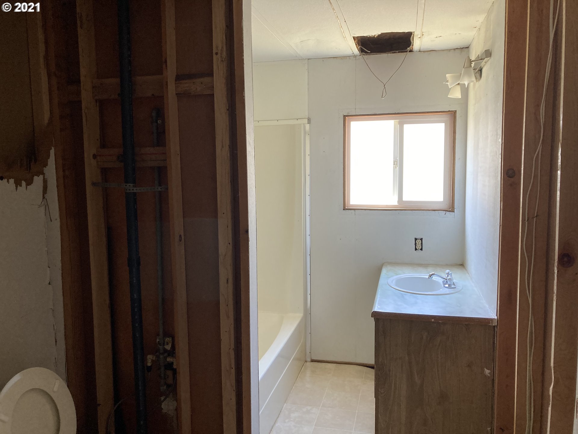 591 Myeena Loop Florence, OR 97439 - Photo 15 of 19 Gallery Image 15