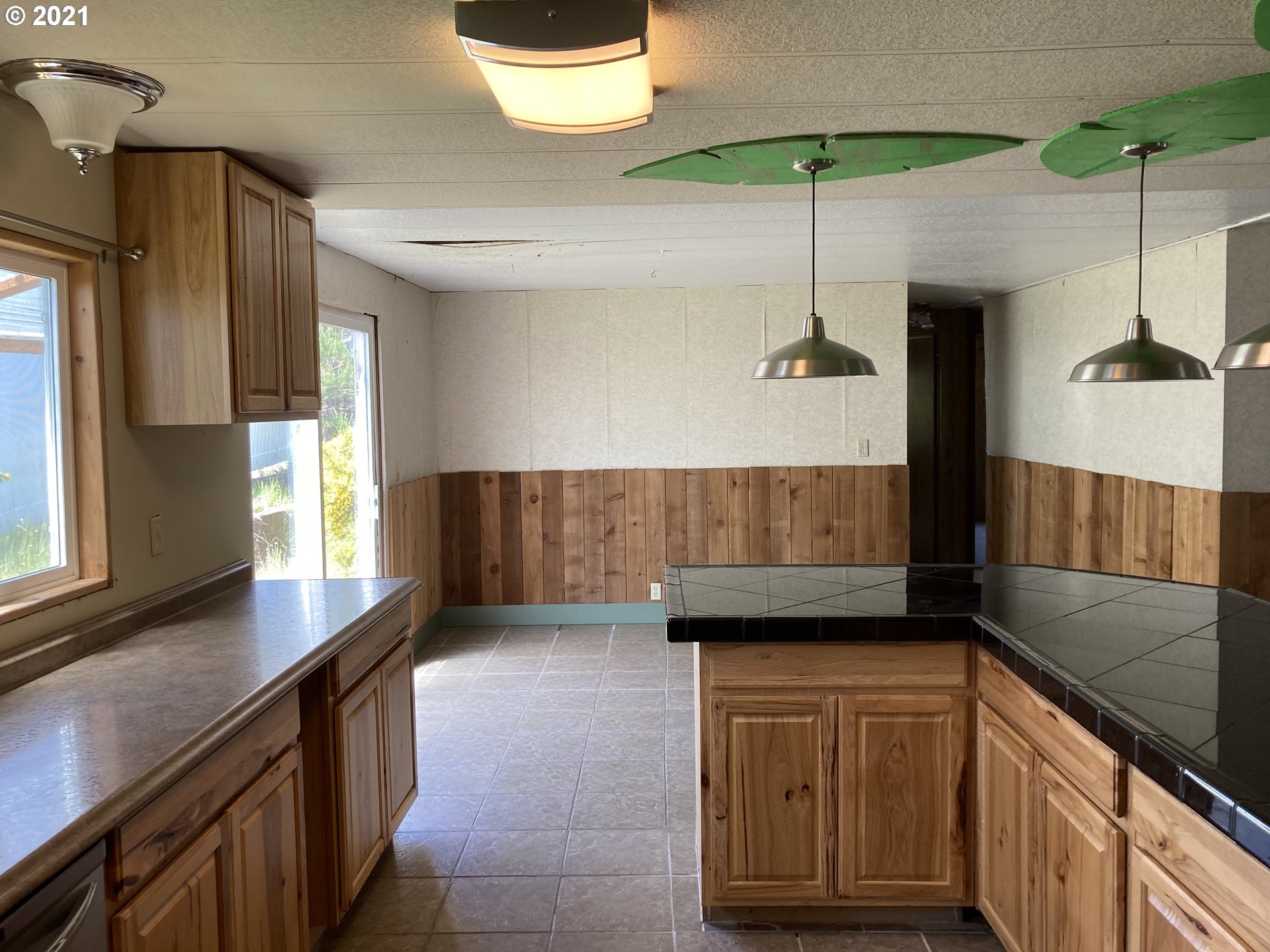 591 Myeena Loop Florence, OR 97439 - Photo 5 of 19 Gallery Image 5