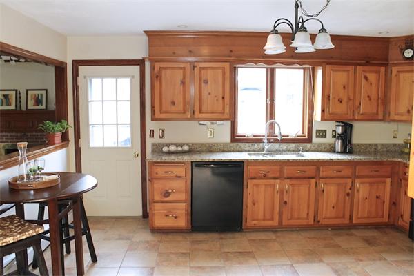 30 Longfellow Road Reading, MA 01867 - Photo 7 of 19 Gallery Image 7