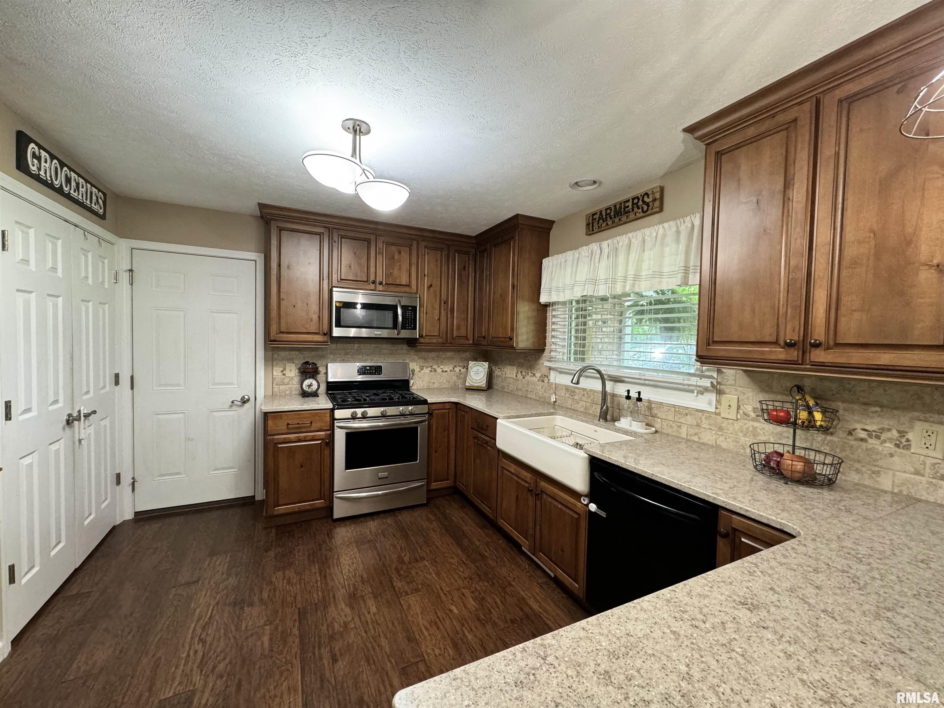 9927 132nd St Court West Taylor Ridge, IL 61284 - Photo 19 of 51