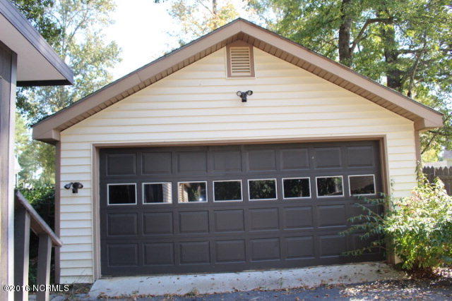 1705 Old Barn Road Rocky Mount, NC 27804 - Photo 3 of 10 101017_9