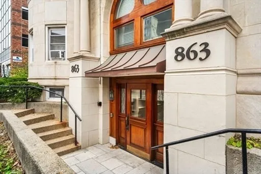 $599,000 | 863 Massachusetts Avenue, Unit 25, Cambridge, MA 02139