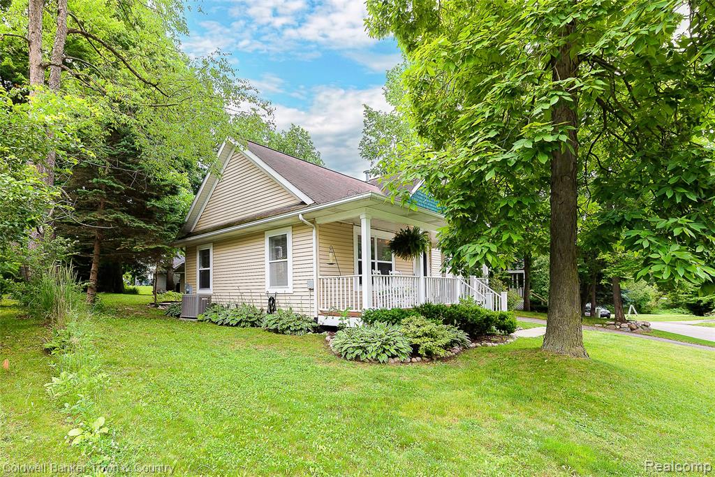 411 Springwell Lane Howell, MI 48843 - Photo 30 of 33
