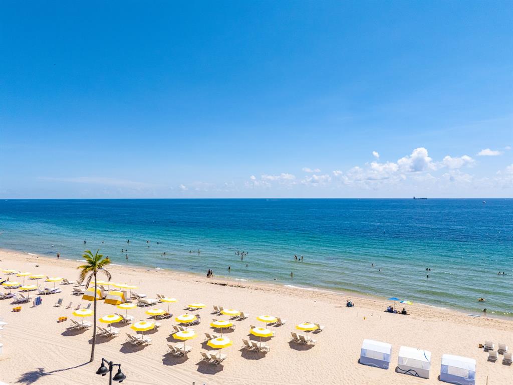 514 North Birch Road Fort Lauderdale, FL 33304 - Photo 3 of 78 a view of an ocean and beach