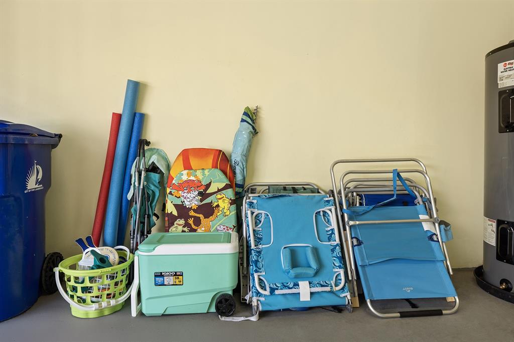 514 North Birch Road Fort Lauderdale, FL 33304 - Photo 65 of 78 a utility room with dryer and washer