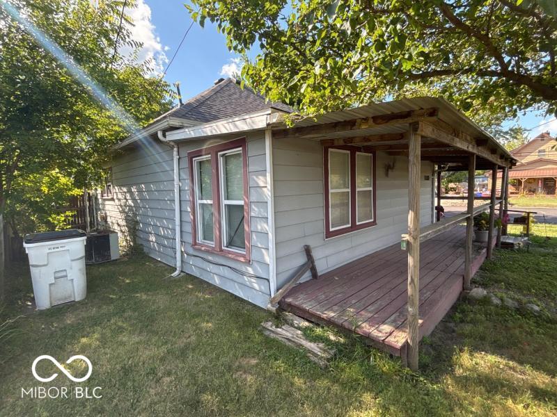 11080 North Borman Place West Terre Haute, IN 47885 - Photo 2 of 30