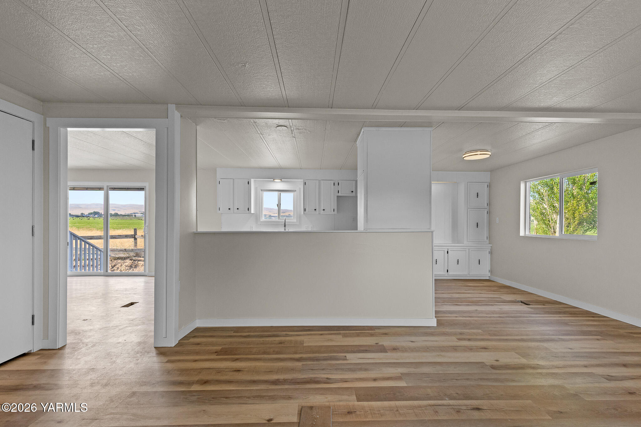 6841 North Wenas Road Selah, WA 98942 - Photo 3 of 29 6841 N Wenas Rd