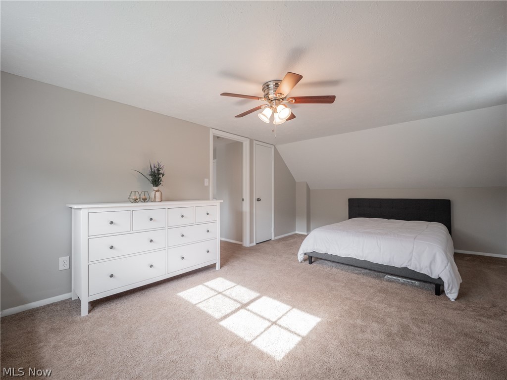 1260 Gordon Road Lyndhurst, OH 44124 - Photo 10 of 33