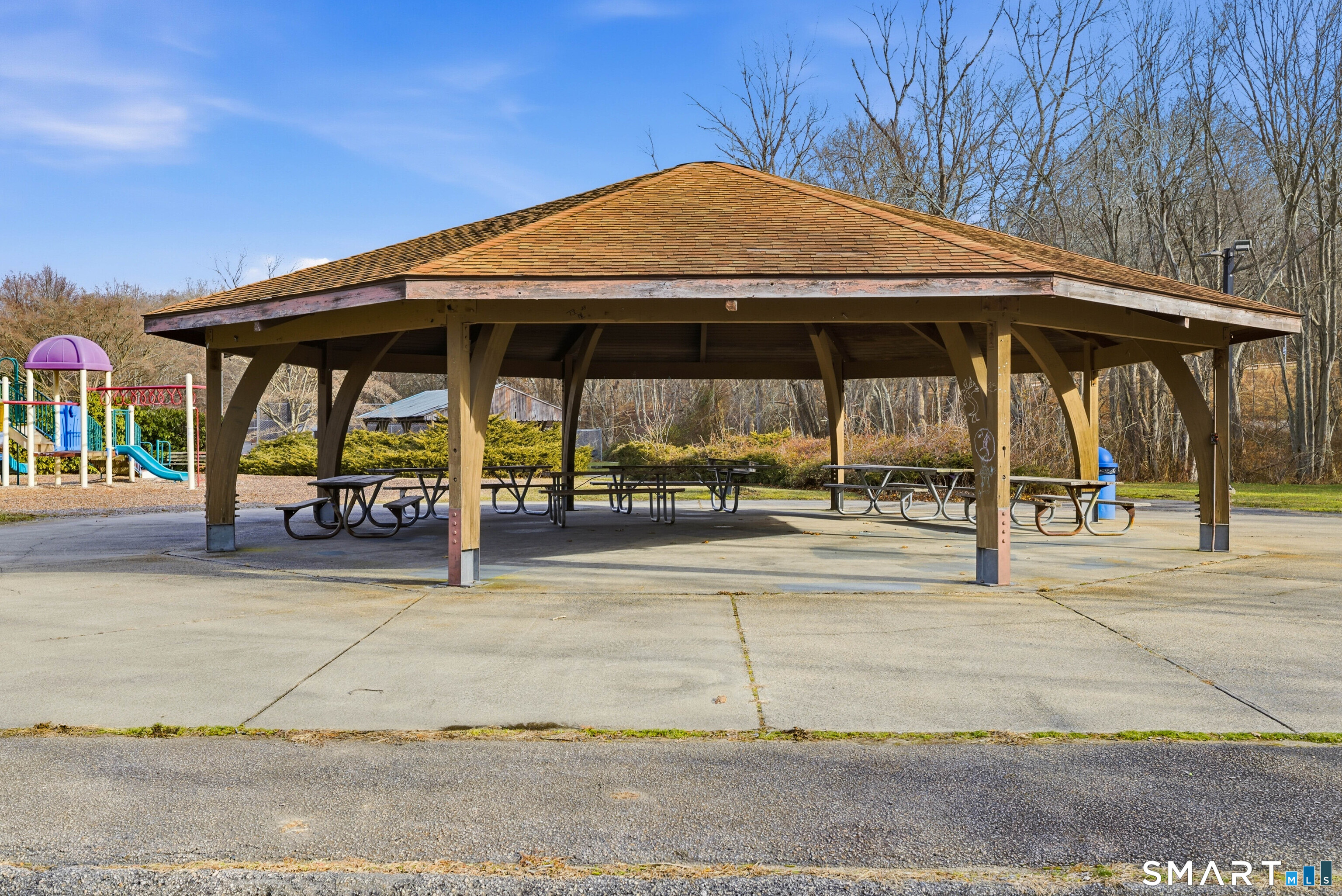 32 Concord Court Groton, CT 06340 - Photo 22 of 24 a view of a chairs and table in the patio