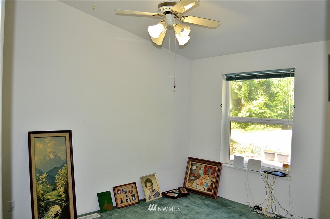322 South Barr Road Port Angeles, WA 98362 - Photo 11 of 25