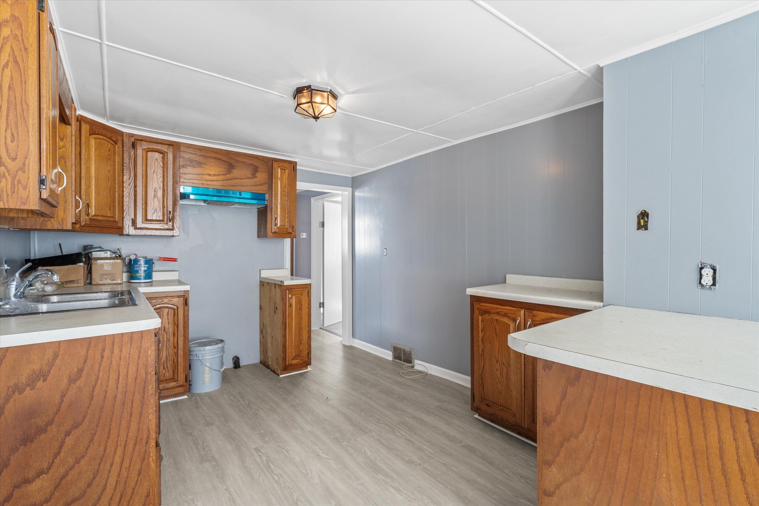 1833 North Charlotte Street Appleton, WI 54911 - Photo 11 of 22