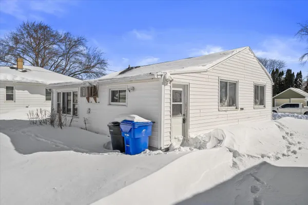 $240,000 | 1833 North Charlotte Street, Appleton, WI 54911