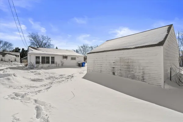 $240,000 | 1833 North Charlotte Street, Appleton, WI 54911