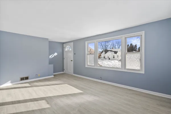 $240,000 | 1833 North Charlotte Street, Appleton, WI 54911