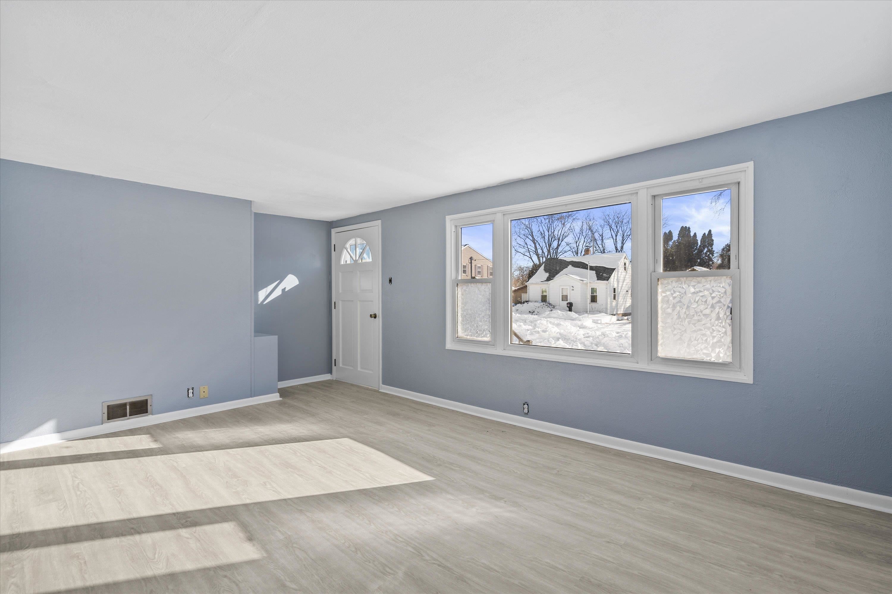 1833 North Charlotte Street Appleton, WI 54911 - Photo 6 of 22