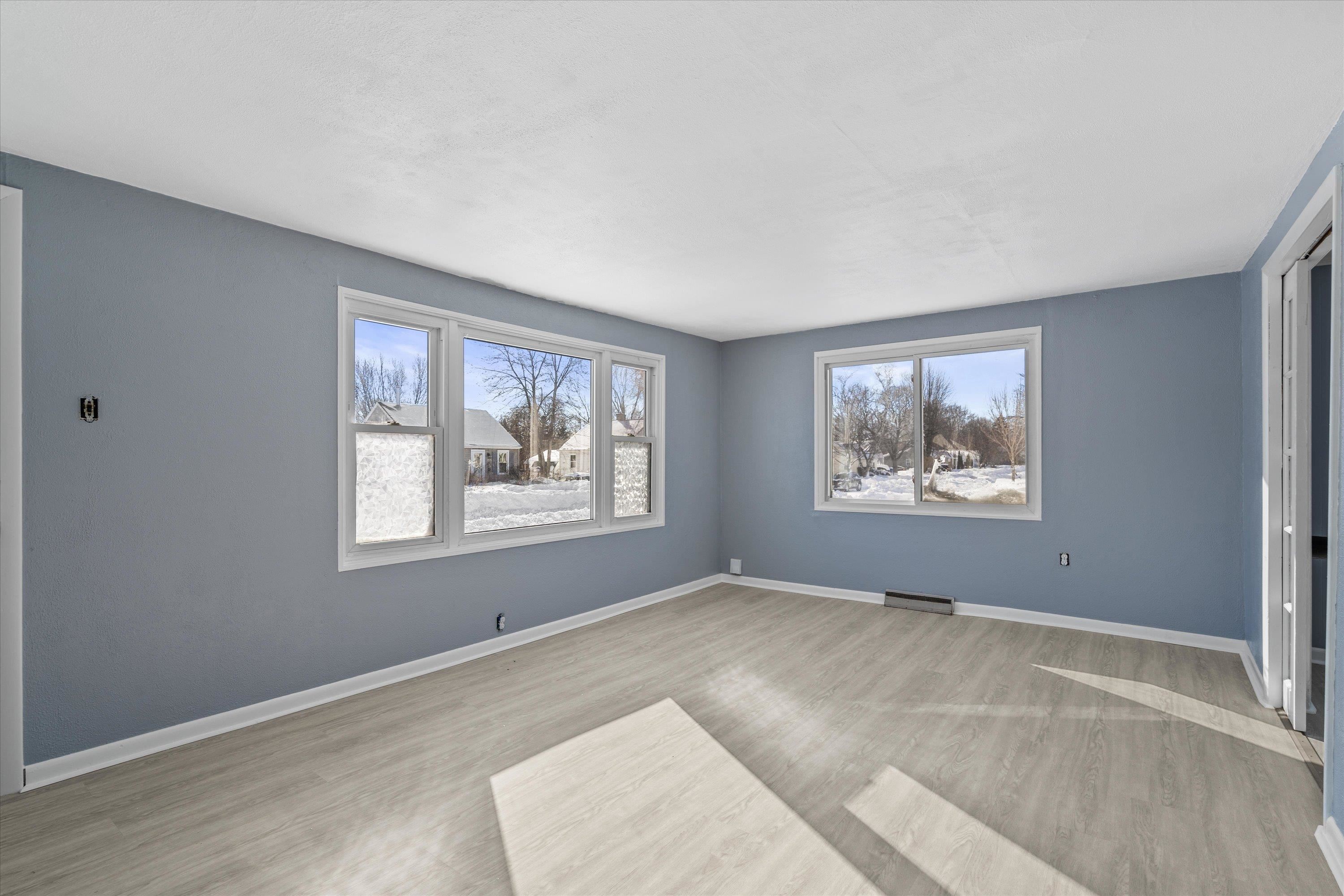 1833 North Charlotte Street Appleton, WI 54911 - Photo 7 of 22