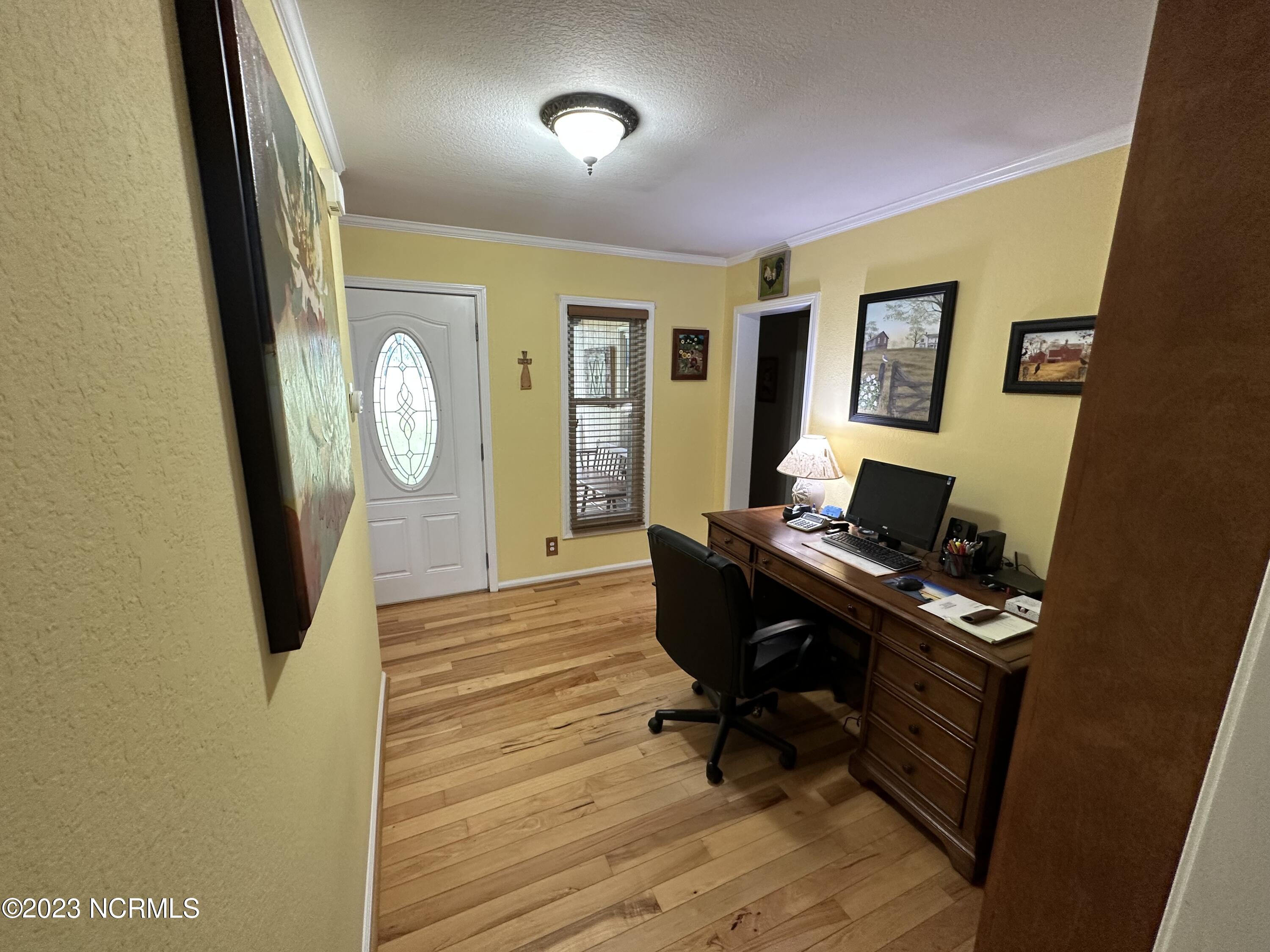 302 Harrell Church Road Gatesville, NC 27938 - Photo 2 of 38 Foyer