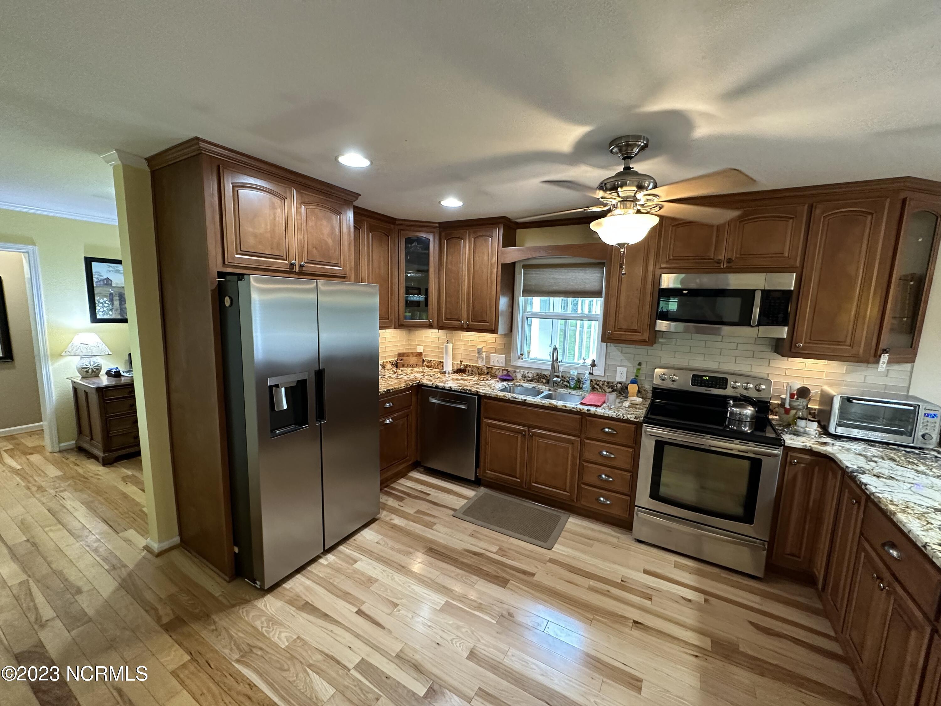 302 Harrell Church Road Gatesville, NC 27938 - Photo 5 of 38 Kitchen-Dining