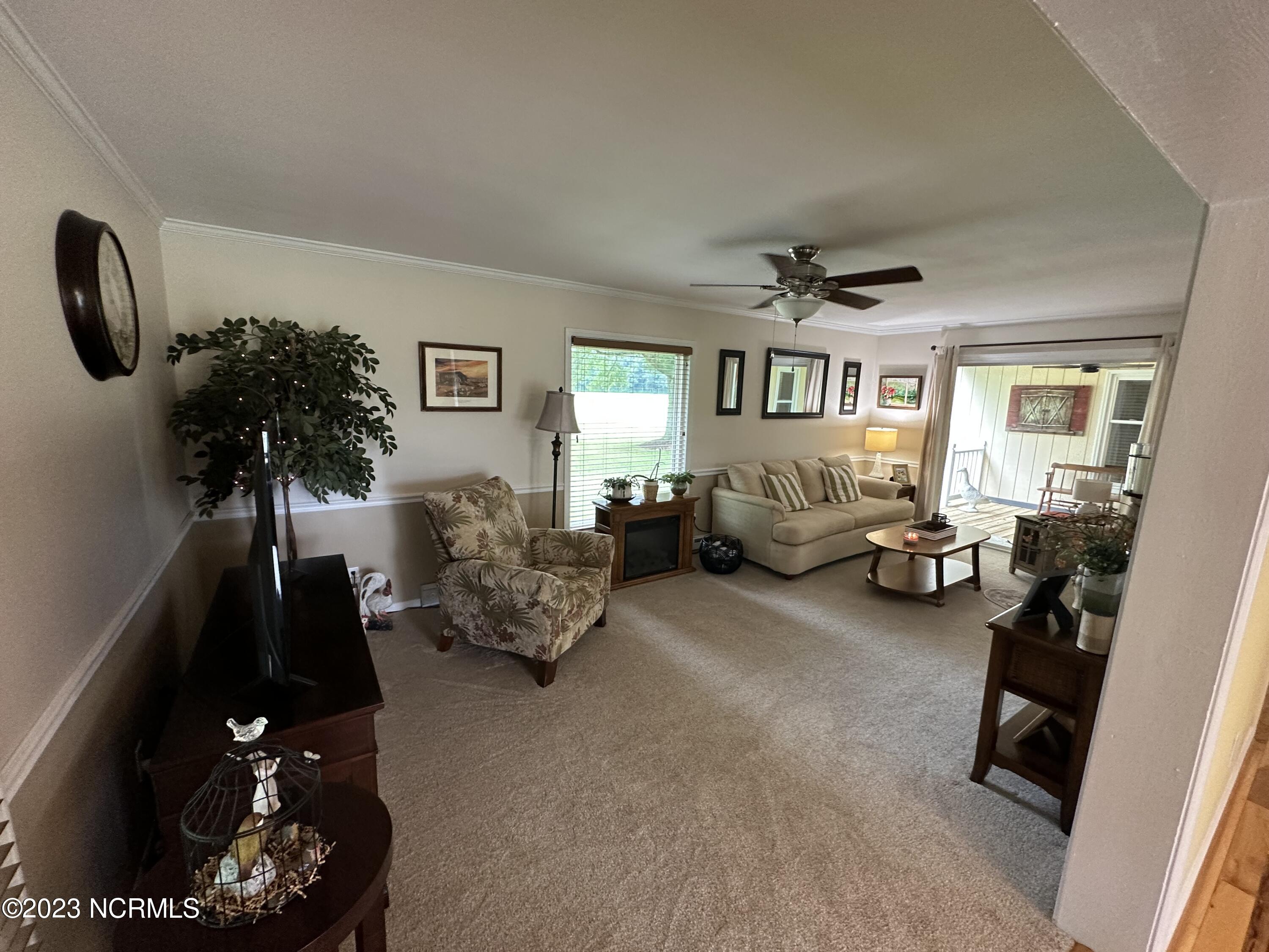 302 Harrell Church Road Gatesville, NC 27938 - Photo 7 of 38 Living Room