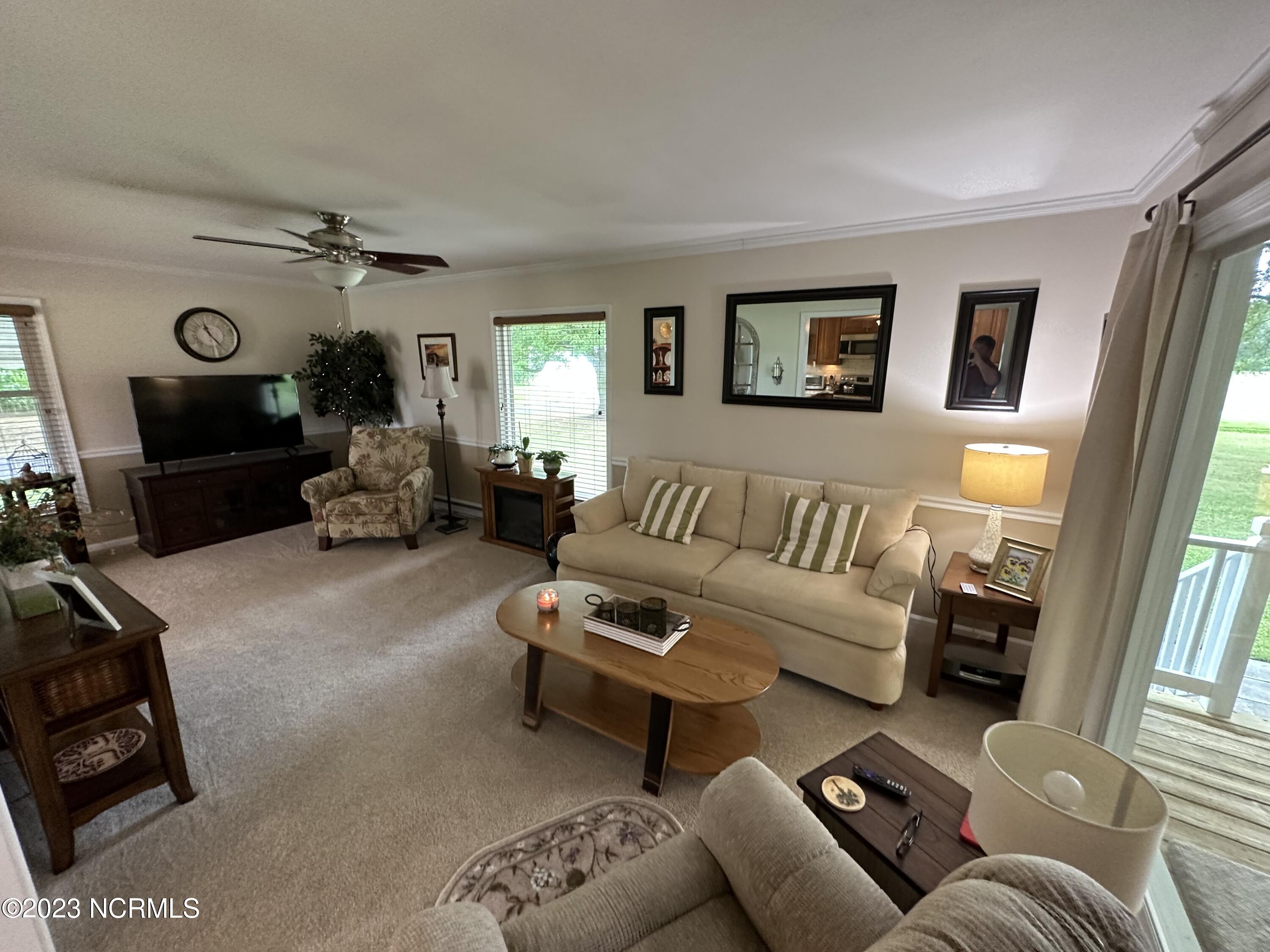 302 Harrell Church Road Gatesville, NC 27938 - Photo 8 of 38 Living Room