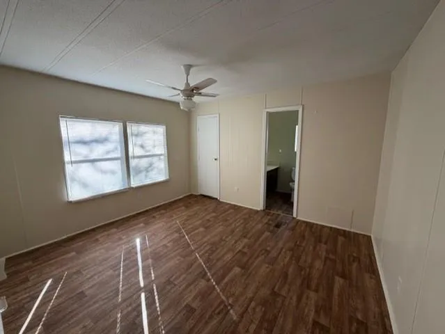 $950 | 512 Elm Street, Paradise, TX 76073