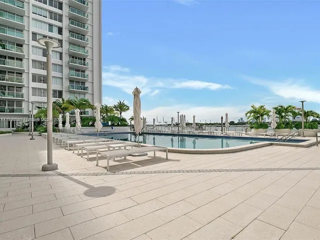 $689,000 | 1000 West Avenue, Unit BS107, Miami Beach, FL 33139