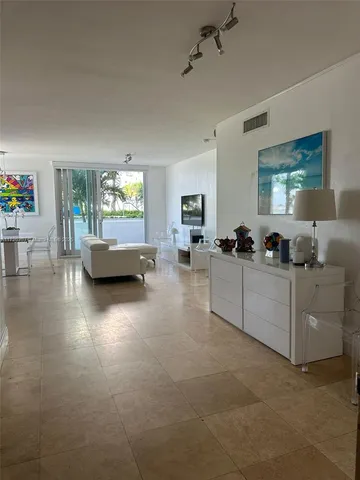 $689,000 | 1000 West Avenue, Unit BS107, Miami Beach, FL 33139