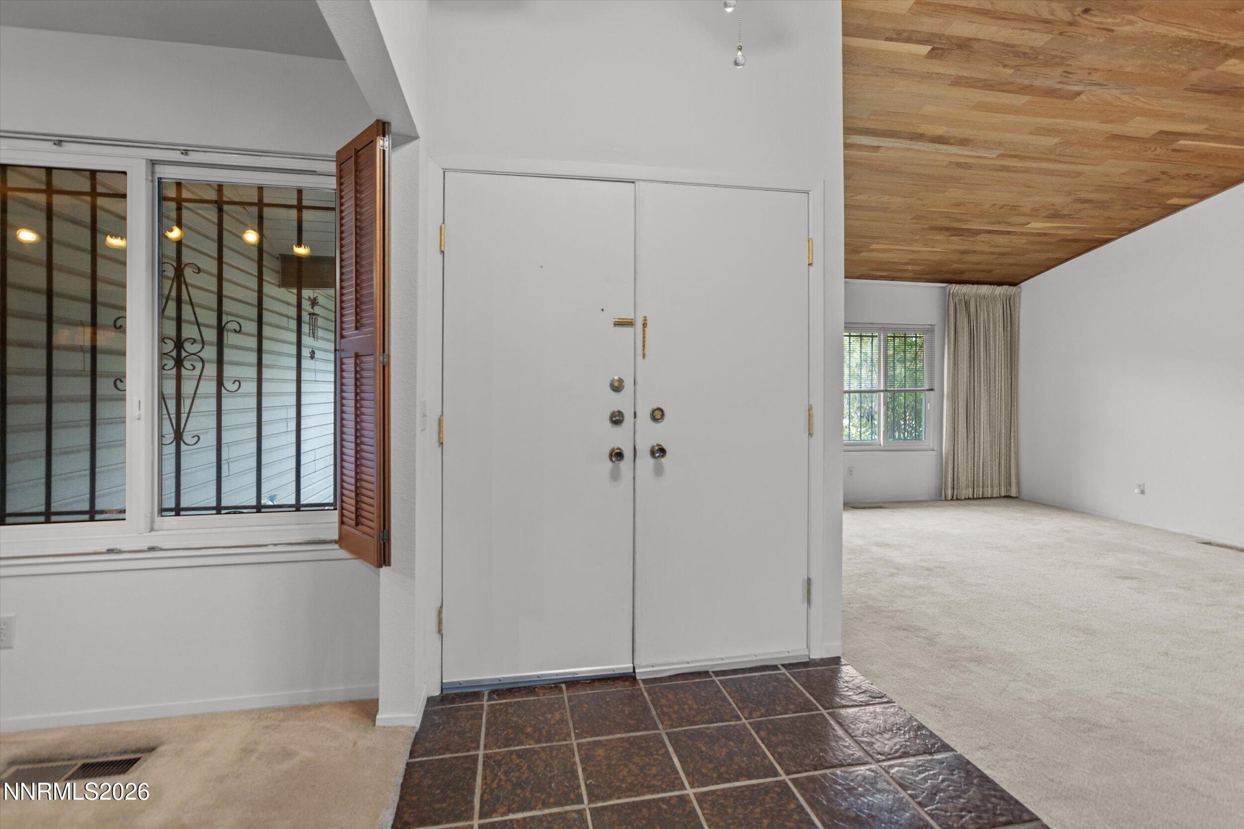 4960 Lakeside Drive Reno, NV 89509 - Photo 6 of 41 06-0Y7A6156