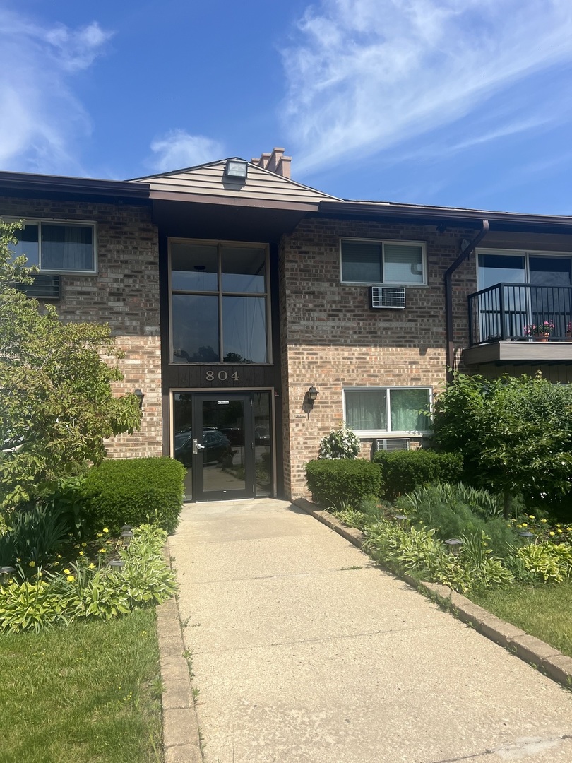804 East Old Willow Road, Unit 108 Prospect Heights, IL 60070 - Photo 1 of 46
