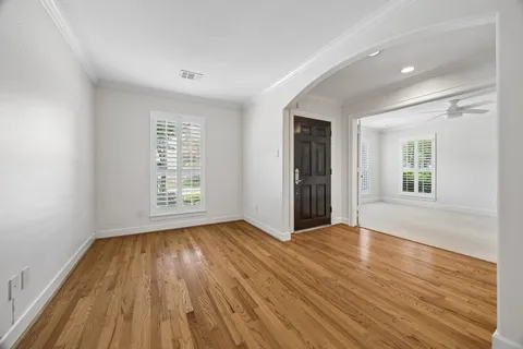 $750,000 | 1119 Banks Street, Houston, TX 77006