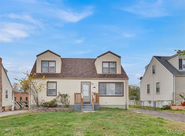 $205,000 | 9822 Zykan Drive, St. Louis, MO 63114