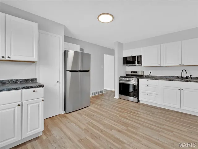 $205,000 | 9822 Zykan Drive, St. Louis, MO 63114